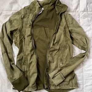Lululemon zip up jacket size 10